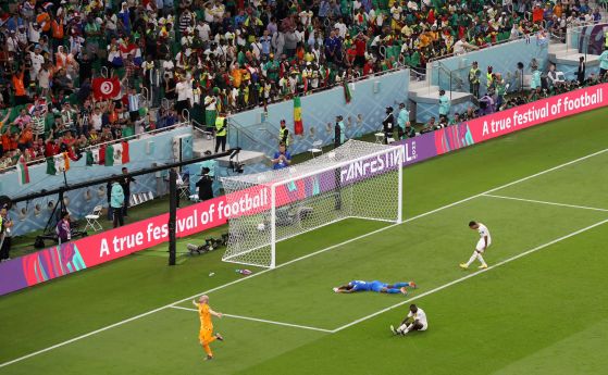 Нидерландия срази Сенегал с 2:0