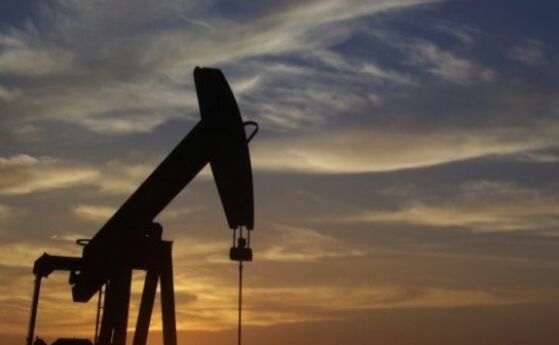ЕС се споразумя за таван от 60 долара на барел за руския петрол