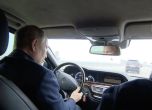 Смело сърце: Путин подкара мерцедес по ремонтирания Кримски мост