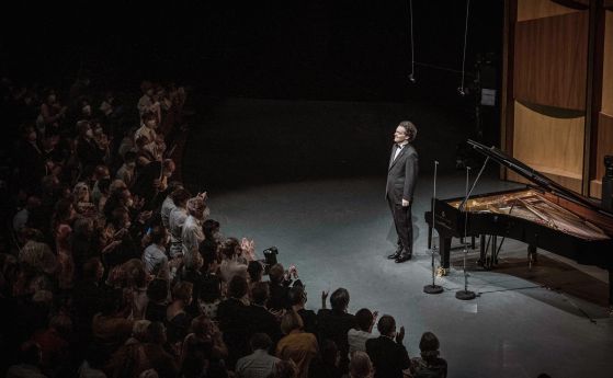 "Никакъв талант или гениалност не оправдават доброволната подкрепа на диктатор и масов убиец" - интервю с големия пианист Евгени Кисин