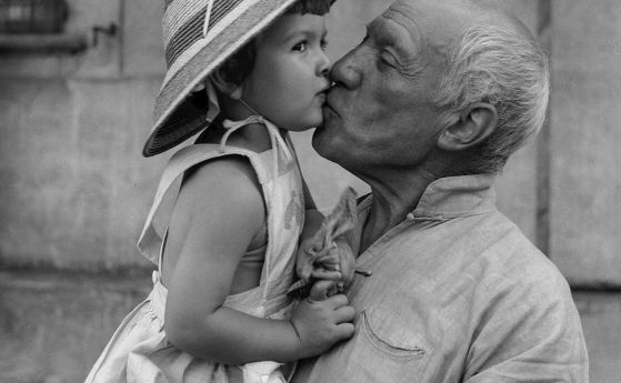 Пикасо и дъщеря му Палома, 1951