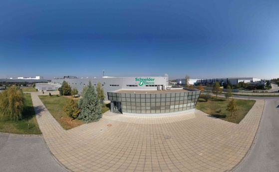 Умната фабрика на Schneider Electric в Пловдив