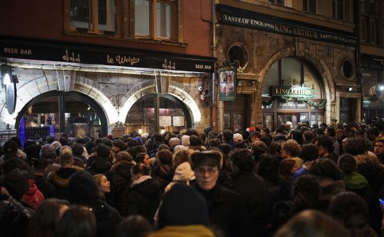 Сблъсъци между фенове и полиция в Лондон и Париж след двубоите в Катар