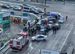 Поне четирима ранени при зрелищна верижна катастрофа на столичен булевард (снимки) (допълнена)