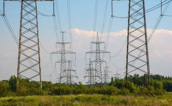 Извънредна ситуация в Украйна: Руснаците са нанесли щети на над 50% от потреблението на ток