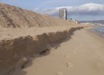 От вас: И след забраната диги опасват плажа на Слънчев бряг (снимки)