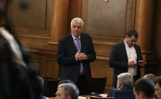 Гечев: Минималната заплата да бъде намалена по време на инфлация - уником в световната стопанска история!
