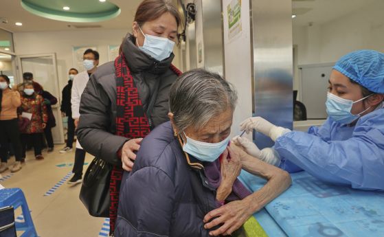 COVID се възражда там, откъдето тръгна: 37 млн. души заразени за 1 ден в Китай