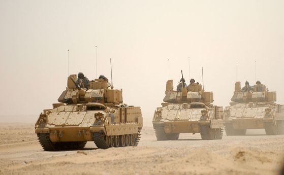 Макрон дава на Украйна леки танкове и БТР-и Bastion, Байдън праща Bradley-та