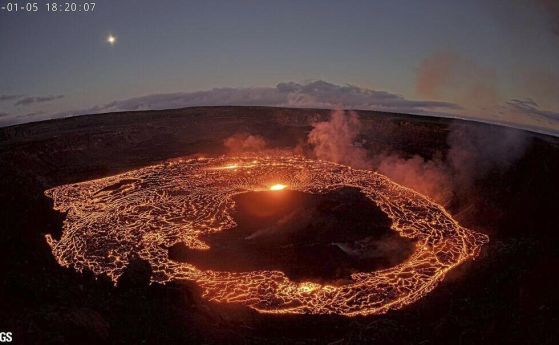 Изригва вулканът Килауеа на Хаваите