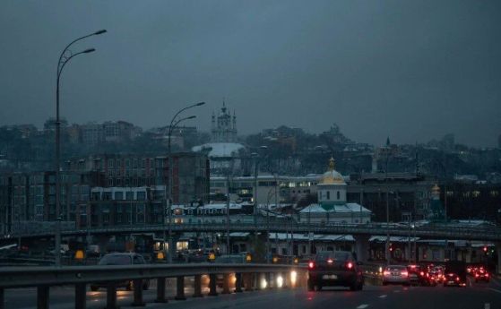 Взривове разтърсиха Киев, предизвикани са от пожар в обект от критичната инфраструктура