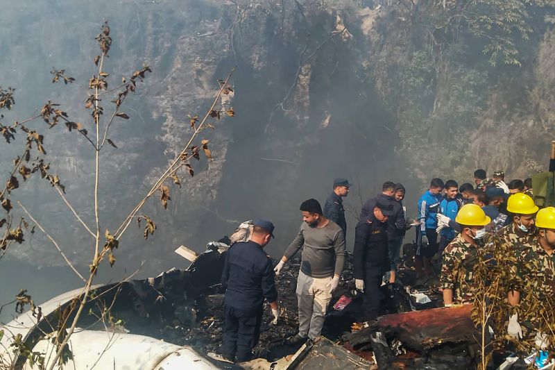 Всички 72 души на борда на са загинали, съобщи авиокомпания Йети