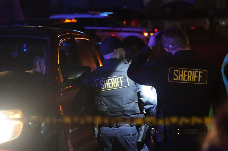 Въоръжен мъж уби 7 души в Калифорния в понеделник, преди