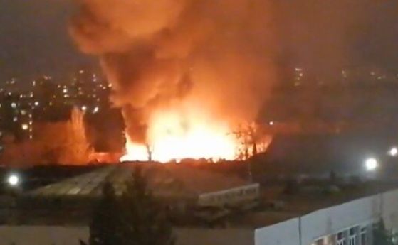 Голям пожар до NV Tower в София (видео)