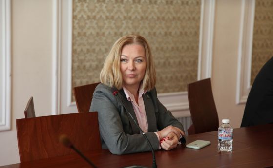 Надежда Йорданова пред OFFNews: ДБ и ПП сезират КС за промените в Изборния кодекс, решават за коалицията в неделя