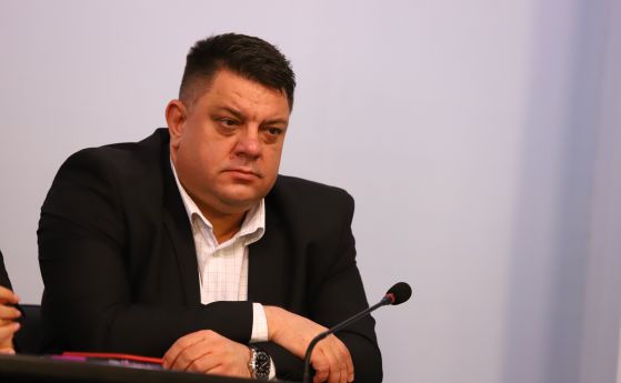 БСП няма да сменя Нинова на конгреса, винят Станишев за състоянието на БСП