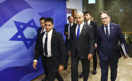 Бенямин Нетаняху пристига за заседанието на кабинета.