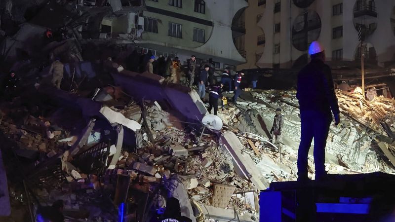 България ще изпрати аварийни спасителни екипи в помощ на Турция,