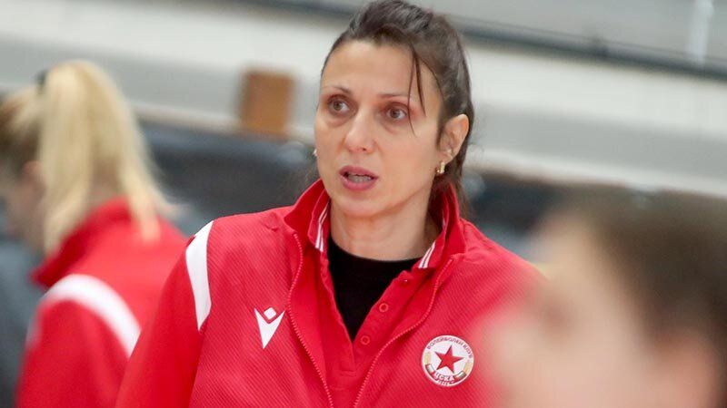 Треньорът на волейболния женски отбор на ЦСКА Юлия Иванова изрази