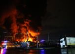 Турция: Пожар избухна на пристанище по време на земетресенията, не могат да го угасят