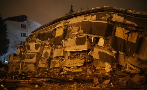 136 земетресения станаха от полунощ досега в поразената от два опустошителни