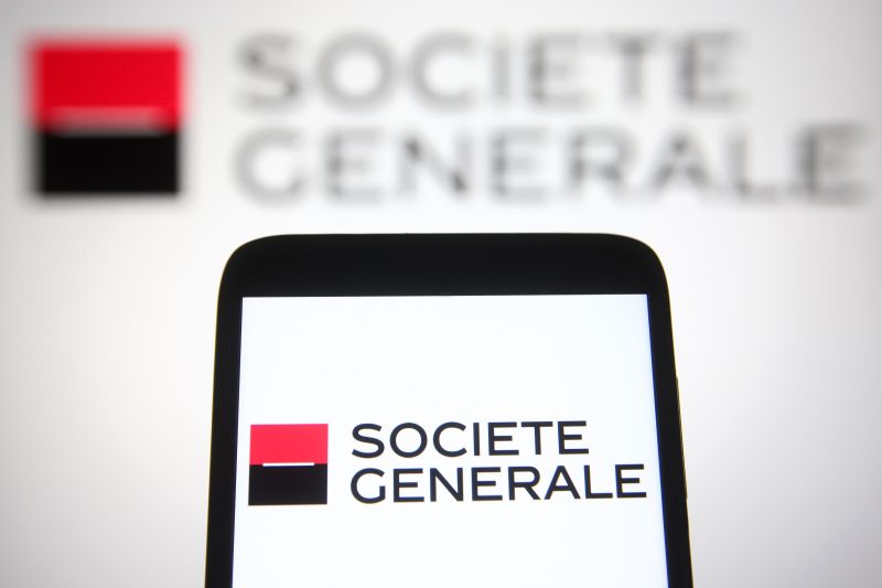 Френската банка Сосиете женерал (Societe Generale) днес обяви спад с