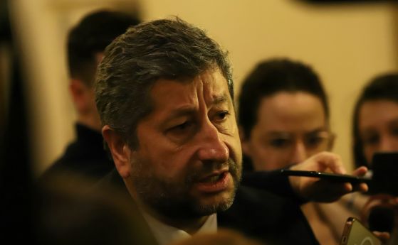 Христо Иванов зове Гешев да хвърли оставка заради новия списък Магнитски