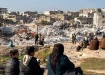 Търсят два детски волейболни отбора под развалините в Турция