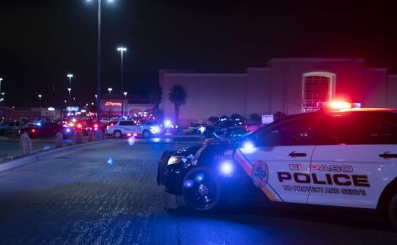 Стрелба в търговски център в Тексас, убит и тежко ранени