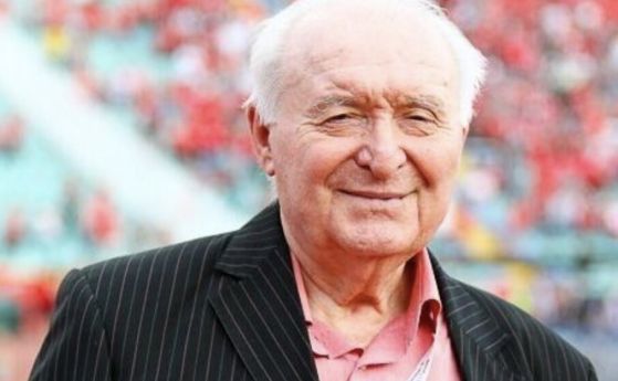 Легендарният футболист от ЦСКА Петър Жеков почина днес на 78 години