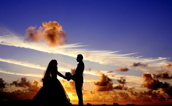 Увеличават минималната възраст за брак в Англия и Уелс