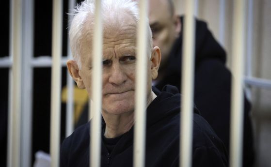 Беларус хвърли в затвора нобелов лауреат