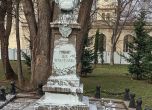 Заляха с боя паметника на граф Игнатиев във Варна