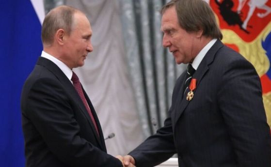 На Путин ли са тия милиони? Банкери отиват на съд за парите на виолончелиста Ролдугин