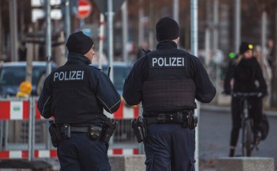 Мъж взе заложници в аптека в Германия