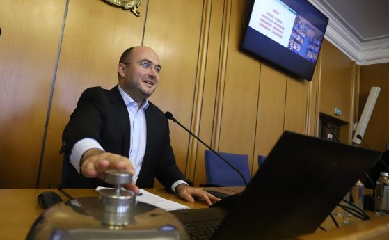 Месечната карта за 1 линия се продава пак от днес