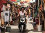 Губернаторът на Бали иска забрана на моторите за туристи и затягане на визовия режим за руснаци и украинци