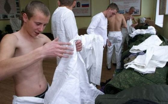 2 години затвор: Руски офицер окрал армията с гащи и чорапи за 13 милиона рубли