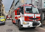Пожар на Витошка, пристигнаха две пожарни