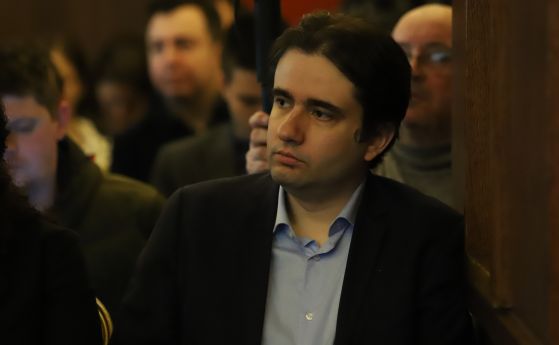Божидар Божанов пред OFFNews: Приоритет в първия ден на НС ще е намирането на формула за кабинет