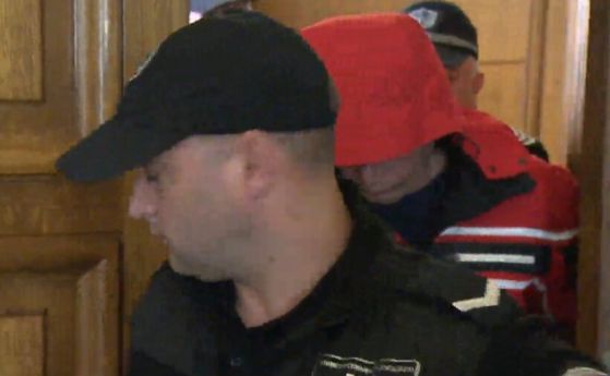 Оставиха в ареста Орлин Гигов заради обидите към полицаи в хотел в София
