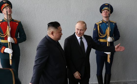 Ким Чен Ун и Владимир Путин във Владивосток