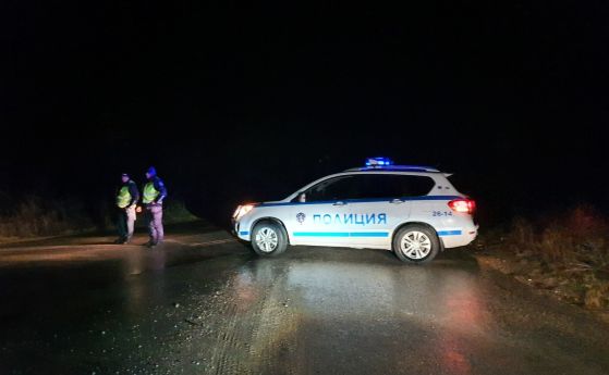 Двама полицаи са ранени, след като са нападнати в Стамболийски