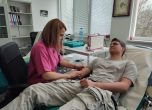 Абитуриенти от строителната гимназия в Бургас дариха кръв за нуждаещи се
