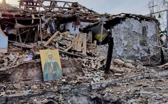 ''Нищо свято'': В нощта на Възкресение Христово Русия бомбардира Запорожска област (видео)