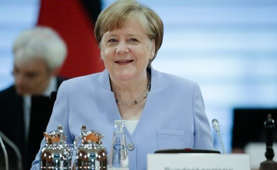 Меркел получава днес германския Орден за заслуги