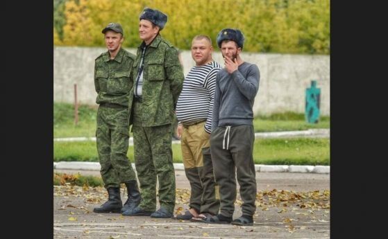 Британското разузнаване: Русия е изпратила нова група войски на юг в Украйна