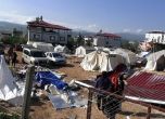 Торнадо мина през Турция - уби човек и отнесе палатки на пострадалите от големия трус (видео)