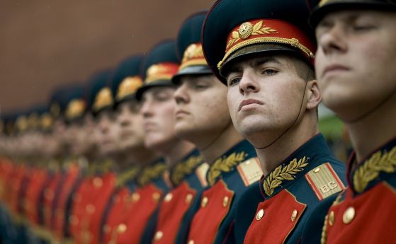 Русия търси ''истински мъже'' за армията