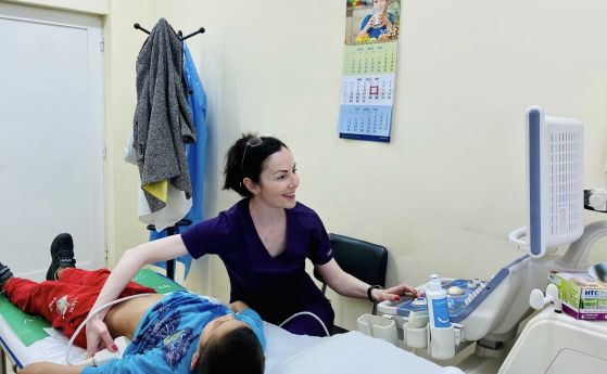 Столични специалисти преглеждат деца във Видин